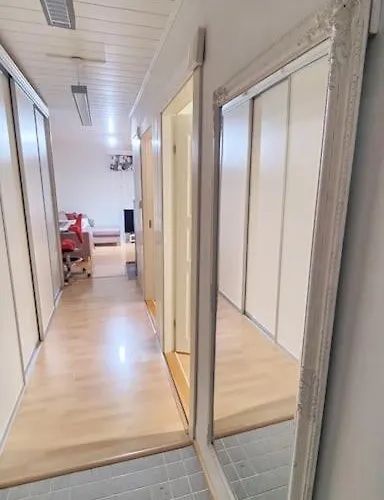 Cozy Retriet Nearby Airport Апартаменты